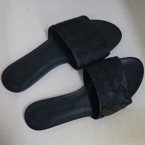 Veronica Beard Black Leather Slide - Picture 2 of 5